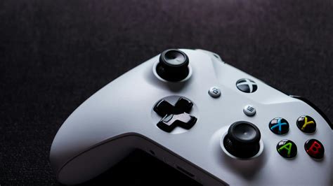 White Xbox One Game Controller · Free Stock Photo