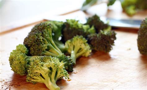 ¿es Saludable Comer Brócoli Cuando Está Amarillo