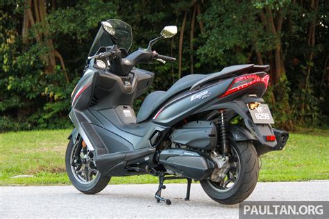 The modenas elegan 250 is offered petrol engine in the malaysia. REVIEW: 2017 Modenas Elegan 250 - scooting around Image 603352