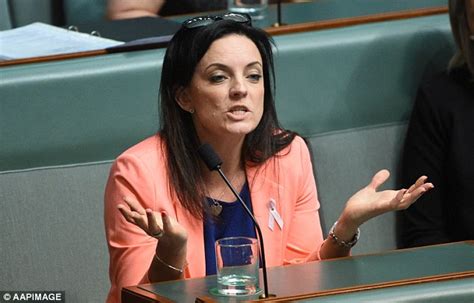 Embattled Dog Poo Mp Emma Husar Announces She Wont Stand At The Next