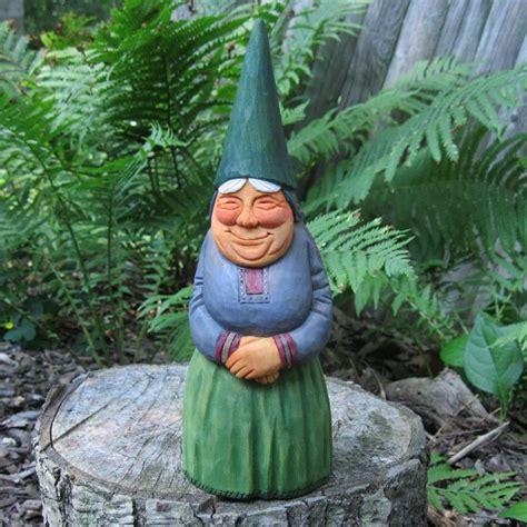 The Sunday Woodcarver Blog The Gnome Is A Lady Gnomes Simple Wood