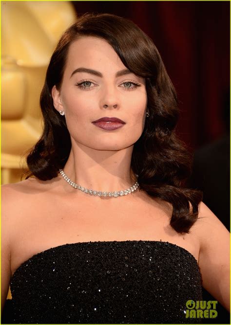Margot Robbie Debuts New Brunette Hair At Oscars 2014 Photo 3064297