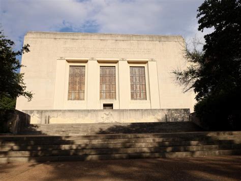 Texas Memorial Museum Risks Closing Due To Budget Cuts Understaffing