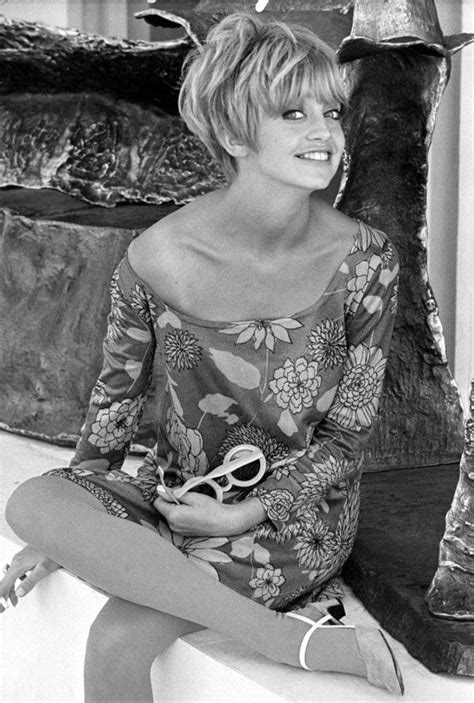 goldie hawn ~if you haven t seen her in it i suggest you go watch laugh in ~ goldie hawn