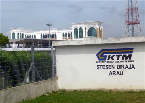 Kuala perlis has become a more popular ferry dock for tourists who want to reach langkawi by ferry from the main land like kuala lumpur. Arau to Kuala Perlis Jetty from KTM Arau Station - Bus, Taxi