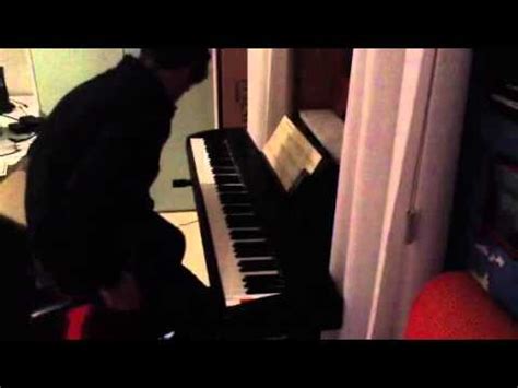 Scegli il tuo preferito armonica, premere e tenere premuto per giocare una melodia. Tutorial con il pianoforte come suonare Caruso di Lucio ...