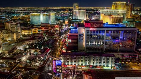 Download Las Vegas Strip Caesars Palace Night Wallpaper
