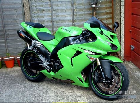 In this review we aim to inform you on. Kawasaki Ninja ZX-10R 2007