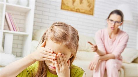 What's Considered Bad Parenting? Here Are the Signs of a ...