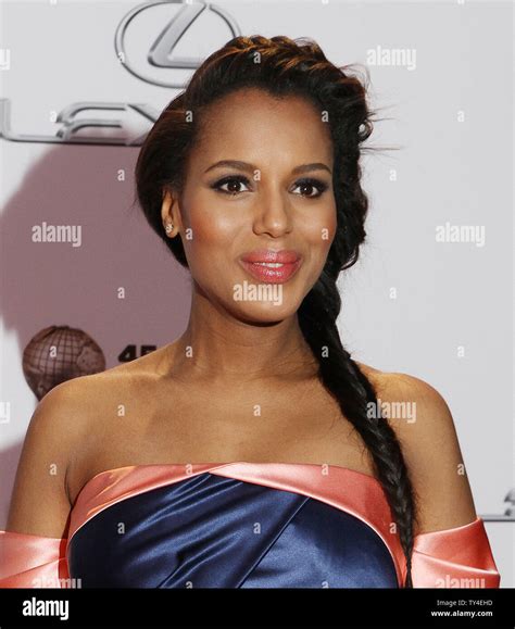 Actress Kerry Washington Arrives For The 45th Naacp Image Awards At The