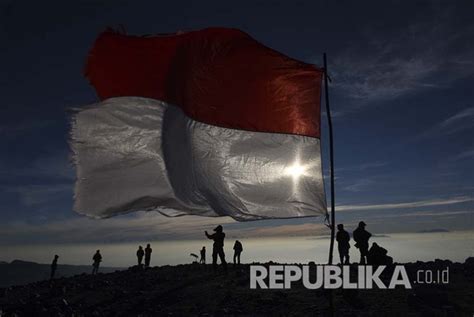 Pengamat Sebut Nurul Fahmi Tak Lecehkan Bendera Merah Putih Republika