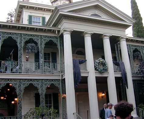 Disneyland Haunted Mansion front. | Haunted mansion ride, Disney haunted mansion, Haunted ...