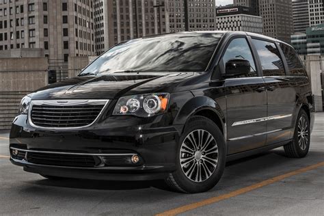 2016 Chrysler Town And Country Minivan Pricing For Sale Edmunds