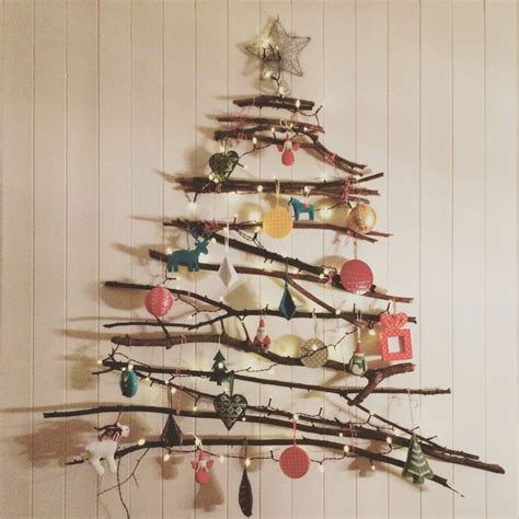 Diy Wall Hanging Christmas Tree With Twigs Diy Wall Hanging Christmas