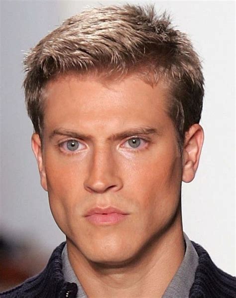 Vous avez un visage rond et ne. coiffure homme visage rond 2018 - Coupe pour homme