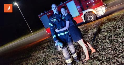 Video Vatrogasca Iz Osijeka U Košari Podigli Do Prozora Njegove Cure Da Ju Zaprosi Indexhr