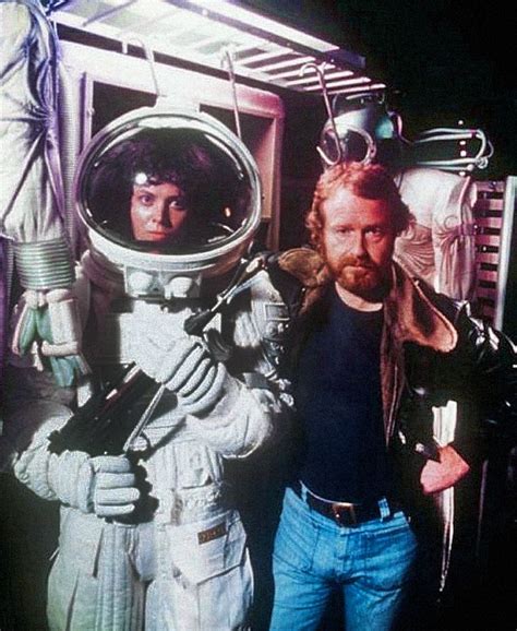 Sigourney Weaver And Ridley Scott On The Set Of Alien 197 Cultjer