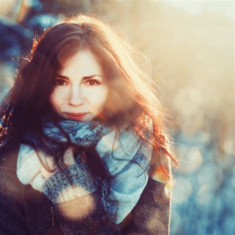 Beautiful Woman Winter Portrait — Stock Photo © Solominviktor 23341108