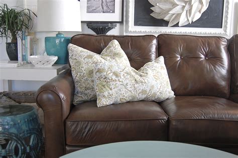 Polka dots are the way to go! The Secret to Keeping Your Throw Pillows Fluffy - Nesting ...
