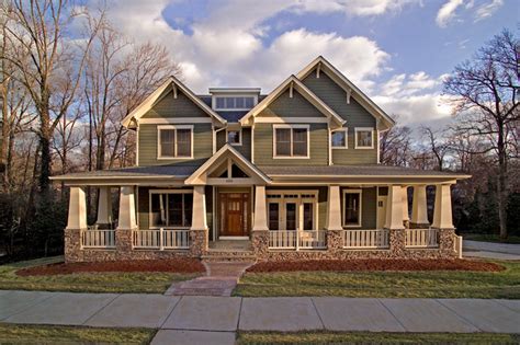 The cabinets' smooth surfaces are uninterrupted by vertical and. Kensington Model - Design & Build Series - Craftsman ...