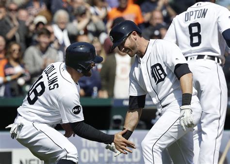 Andrew Romine S Grand Slam Sparks Tigers Rd Win A Row Mlive Com