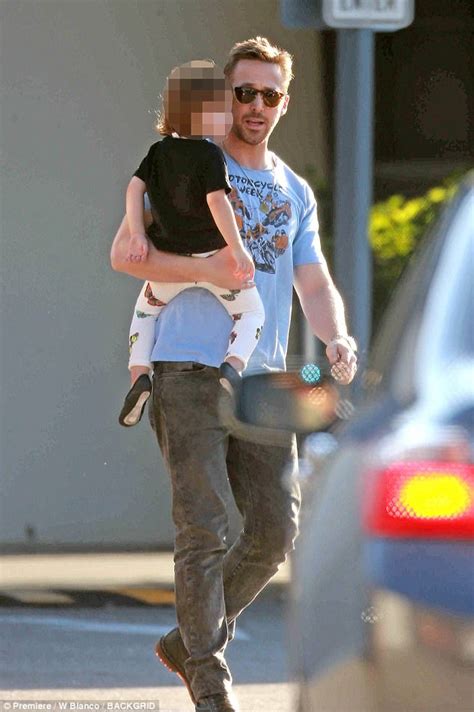 Ryan Gosling Cuddles His Daughter Esmeralda In Los Angeles Daily Mail Online