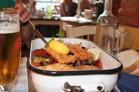 Guida al cibo del regno unito, ricette, come e dove mangiare tradizionale a londra e la migliore cucina cibi tipici dell'inghilterra: Viggio in Slovenia:consigli su dove dormire e mangiare a Bled