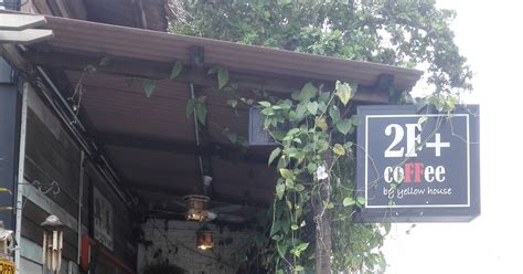 Last month, they have relocate to this least expected place, a vintage old wooden house where you usually find mechanic and hardware shops. Cony in blogging: 2F+ Coffee by Yellow House, Relau [New ...