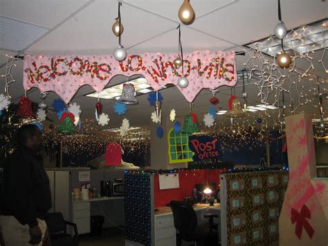 They could be good decorations for the home , school, church, malls and department stores too. The Ivesons: Christmas Office Decorating Contest