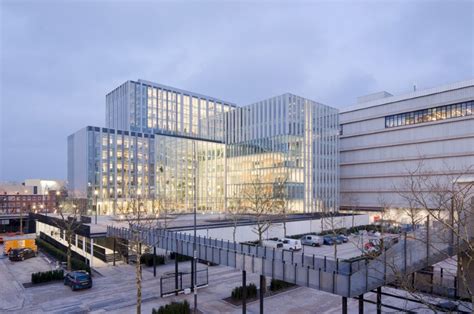 Rijkskantoor De Knoop A Contemporary Government Office With A Daylight