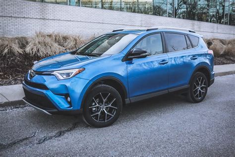 2016 Toyota Rav4 Features Improved Looks Sportier Se Model Pictures