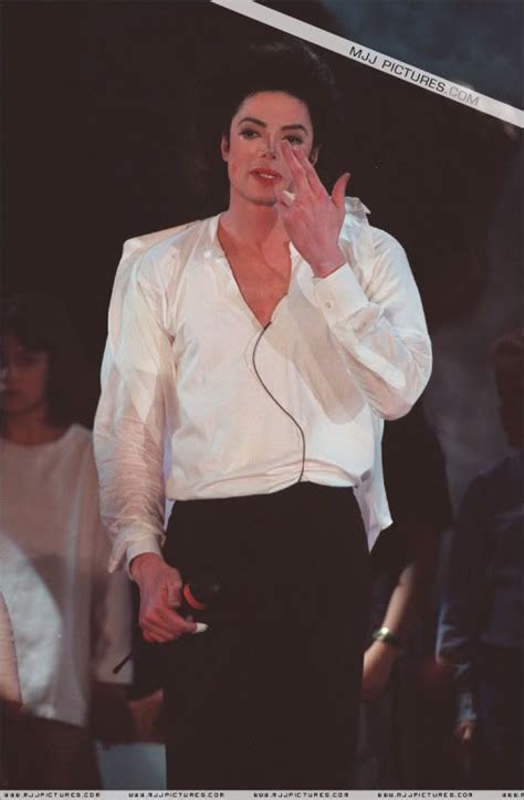 1996 The 8th Annual World Music Awards Michael Jackson Smile