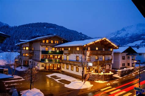 Außenansicht Hotel Edelweiss Hochfilzen Holidaycheck Tirol