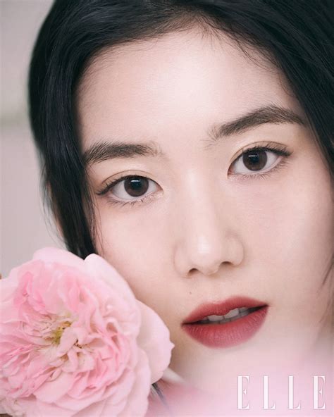 【フォト】チョン・ウンチェ、バラ色のオーラ…魅惑的な美しさを発散-Chosun online 朝鮮日報