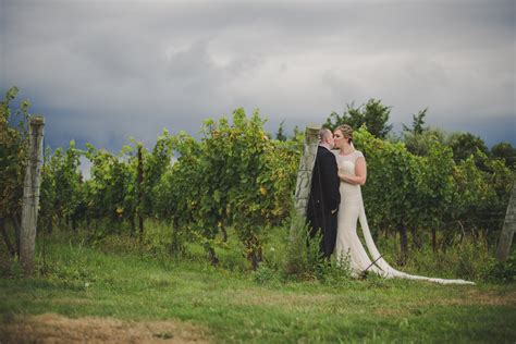 Saltwater Farm Vineyard Ct Wedding Melissa And Ian Maler