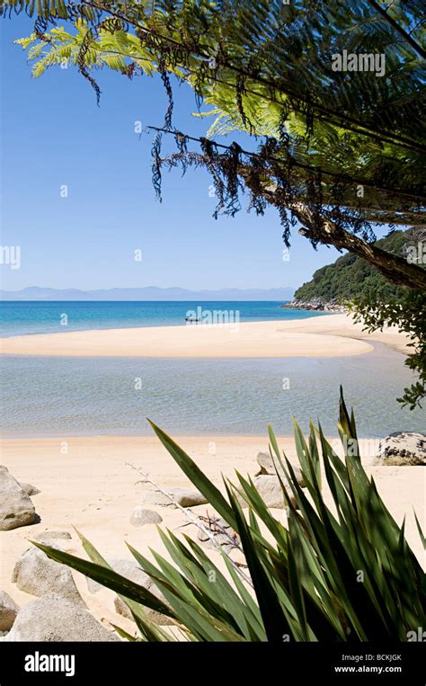 Secluded Beach High Resolution Stock Photography And Images Alamy