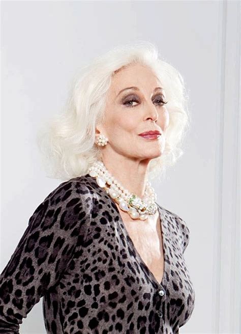7 Modelos Acima Dos 60 Anos Que Provam Que A Beleza Está Além Da Idade Carmen Dellorefice
