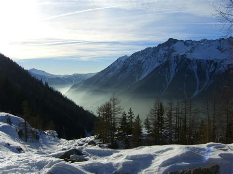ouvrez la voie vivez votre propre aventure open the way live your very own adventure #chamonix #montblanc #chamlive. Beers and Beans | Off the Beaten Slope in Chamonix, France.