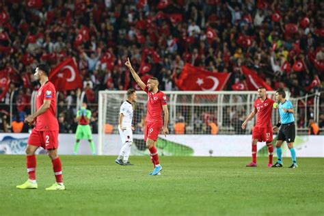 İşte türkiye'nin euro 2020 avrupa futbol şampiyonası grubu ve fikstürü. Arnavutluk'u 1-0 yenen Türkiye, EURO 2020 elemelerinde ...