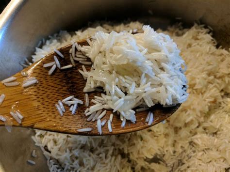 Nasi arab superr sedap versi melayu. Cara Masak Beras Basmathi Supaya Nasi Lembut, Berderai dan ...