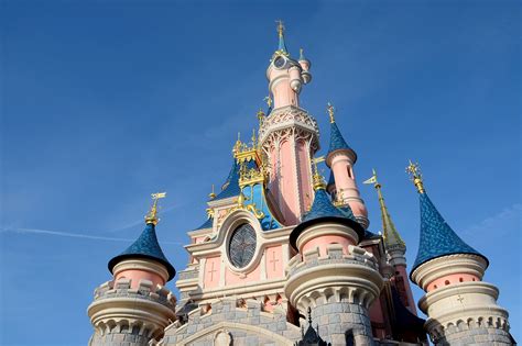 Disneyland Paris One Of The Happiest Theme Parks On Earth Go Guides