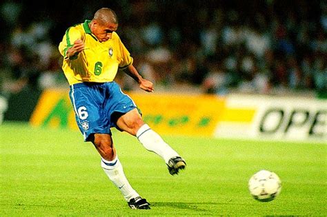 He is an actor, known for goal ii: Roberto Carlos: biografia del terzino brasiliano ...