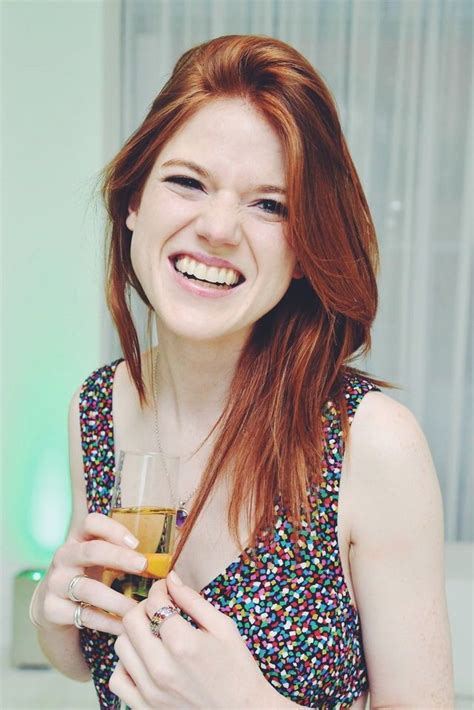 rose leslie smile ️ ️ ️ actrices bonitas pelirrojas hermosas pelirrojas