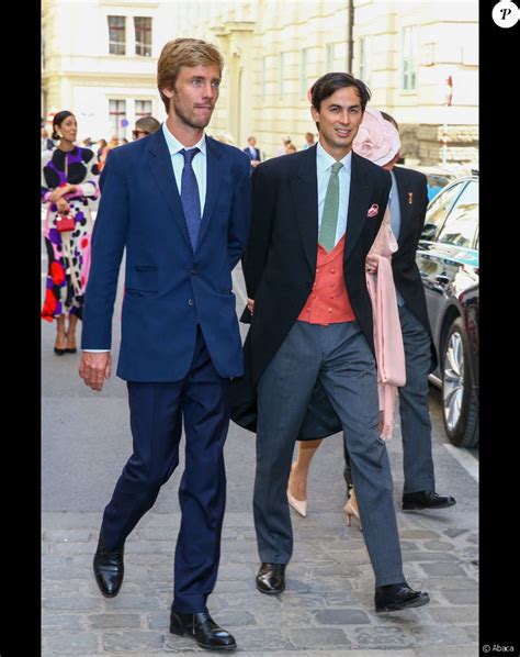 Pierre Casiraghi Et Beatrice Borromeo Couple élégant Au Mariage De Maria Anunciata De