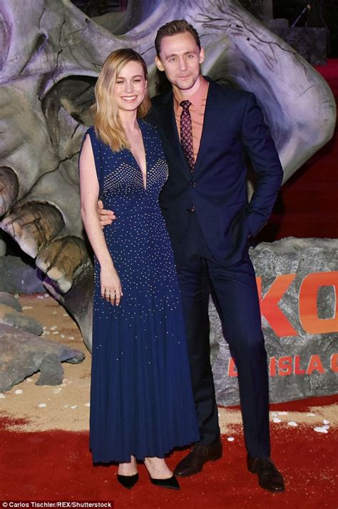 Brie Larson Hugs Tom Hiddleston At Kong Premiere Daily Mail Online
