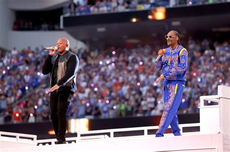 Dr Dre And Snoop Dogg Represent For The West Coast During Super Bowl