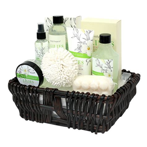 While it's on the pricier side, when oprah tried the trumedic foot massager, she said, i swear fireworks lit the sky, waves pounded against the shore, and a choir of angels sang, which is why it made her coveted list. Amazon.com : Gift Baskets for Women, Body & Earth Bath ...