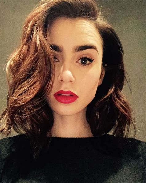 13 Of Lily Collins Best Makeup Looks Stylecaster Lily Collins Hair