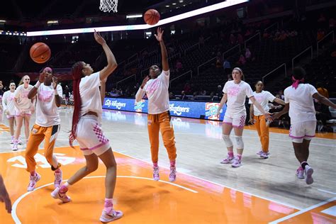 tennessee lady vols bracketology may range from 1 4 seed after two wins