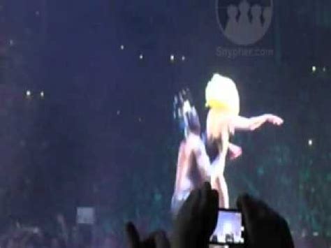 Lady Gaga Pees Herself On Stage Flv YouTube